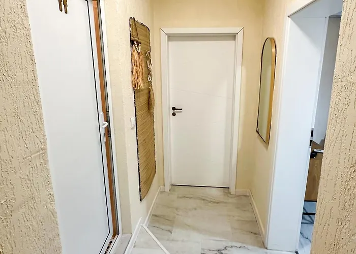 Appartement Flamingo Center *